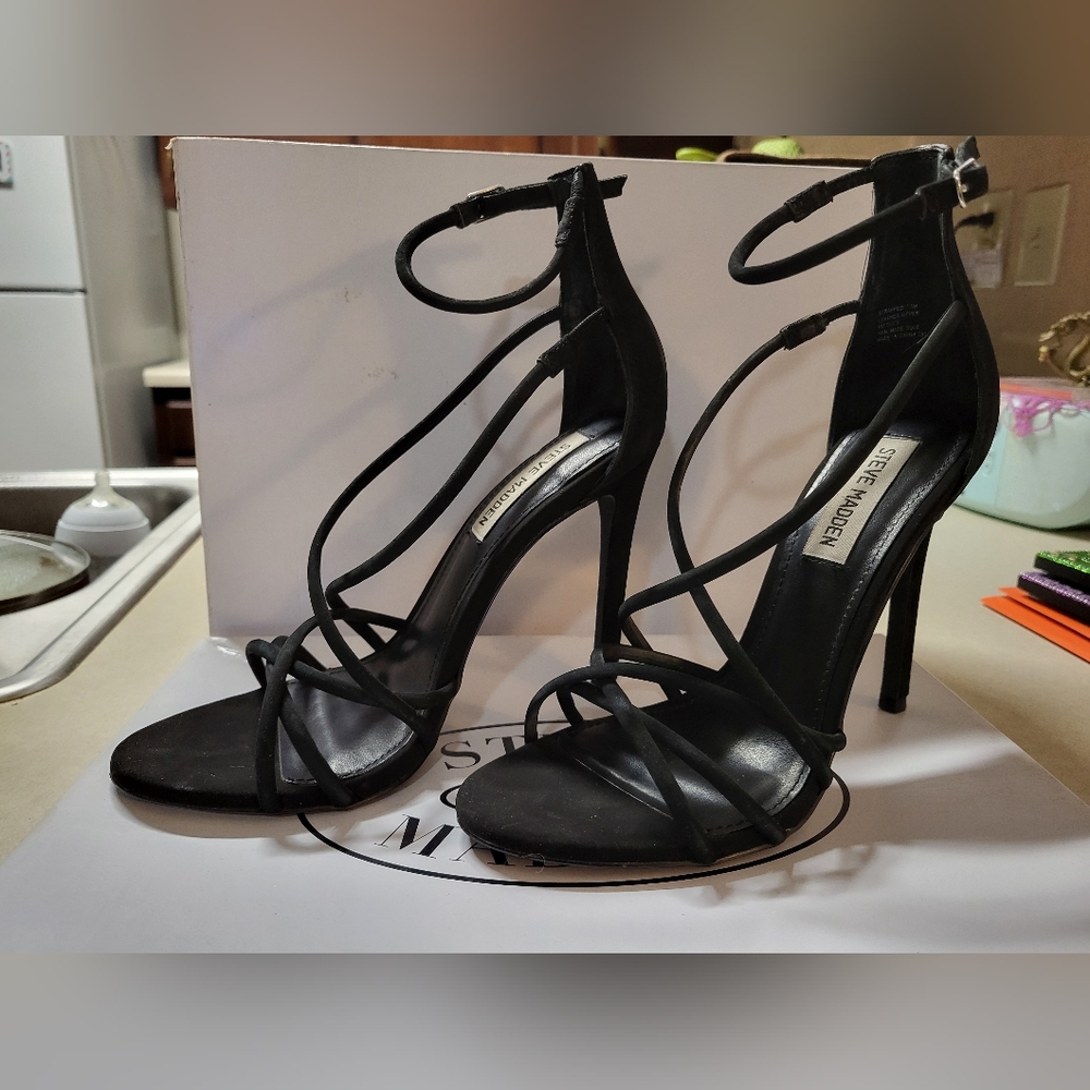 Steven Madden Strapped Black Nubuck Evening Heels 7.5